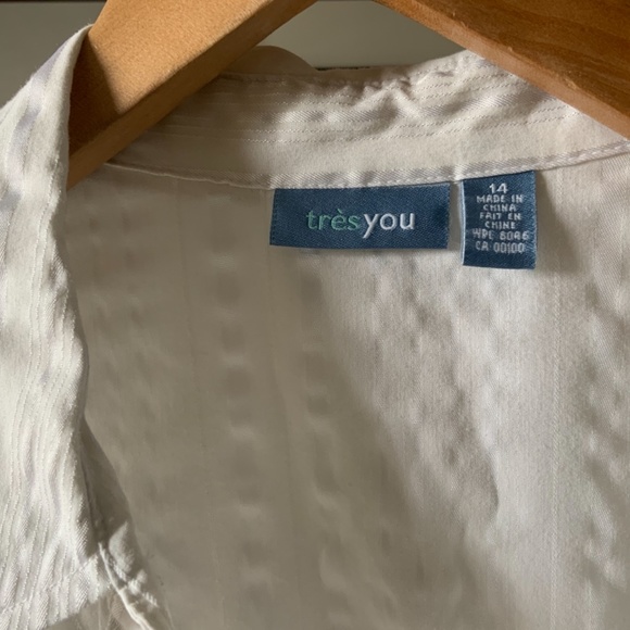 White Detailed Button Down - Picture 4 of 4